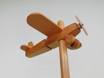 科学を楽しむ木の遊び具 おもちゃ ちゆう工房 カタカタ飛行機